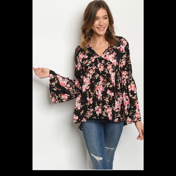 Chris & Carol Bohemian Floral Bell Sleeve Handkerchief Hem Top NWT Small - Picture 2 of 8